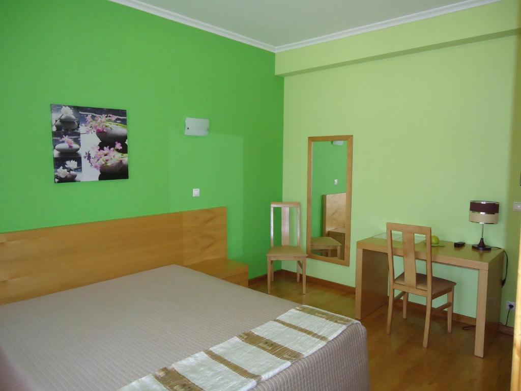 שאבס Hotel Encostas De Nantes חדר תמונה